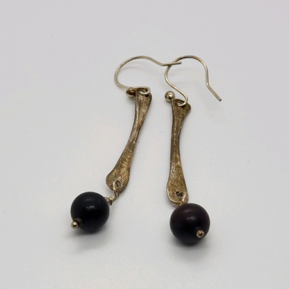 Sterling and garnet dangle earings